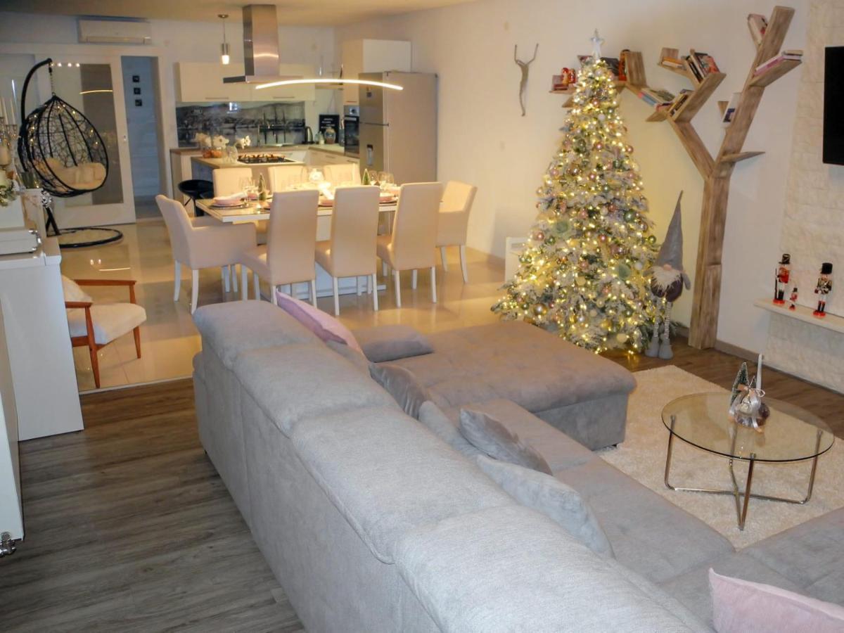 Apartment Mare Vodice Esterno foto