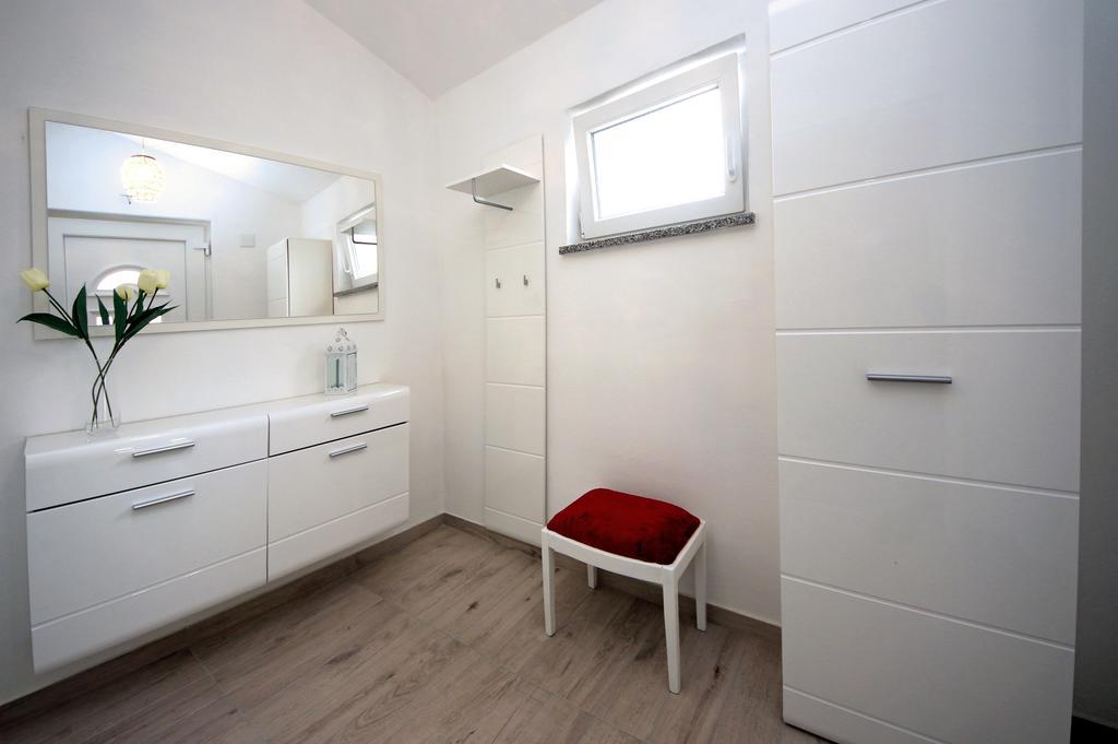 Apartment Mare Vodice Esterno foto