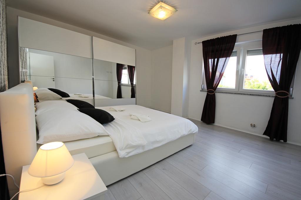 Apartment Mare Vodice Esterno foto