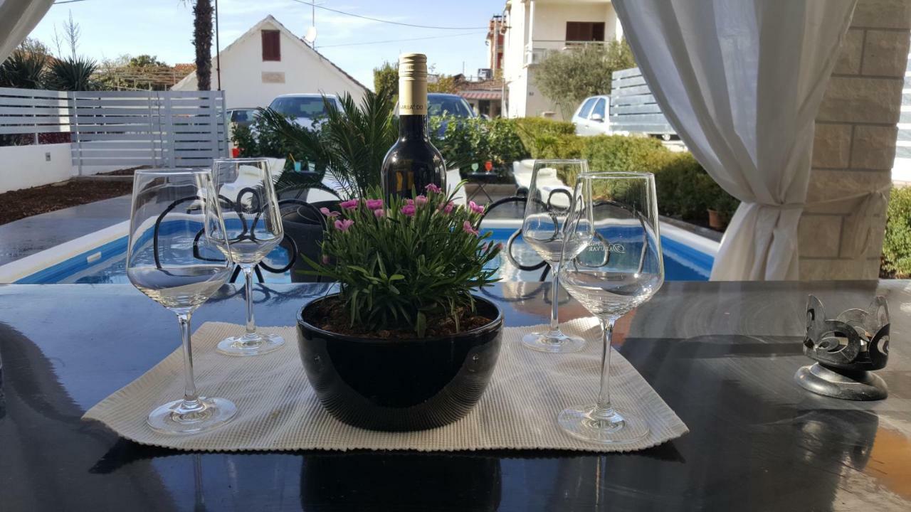 Apartment Mare Vodice Esterno foto